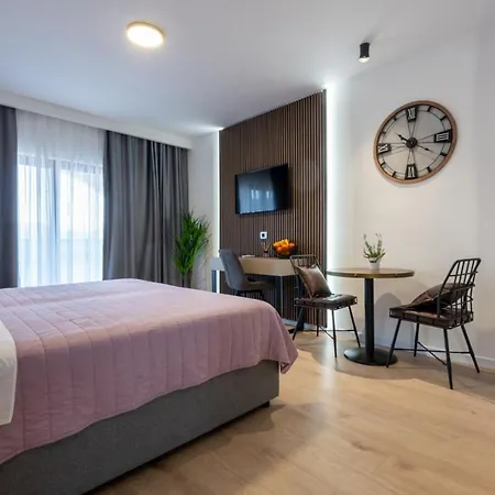 Guest house Golden *